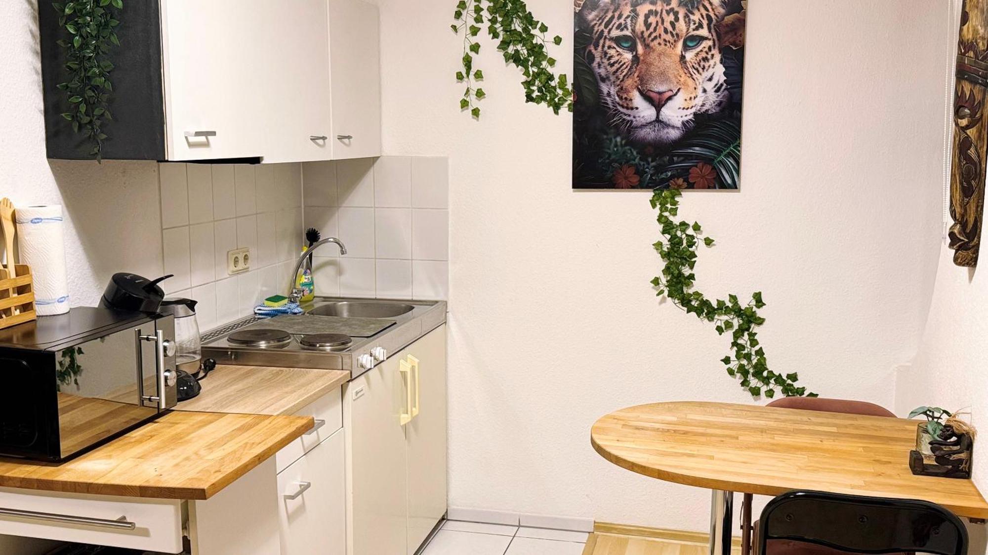 Zentrumnah Inklusive Parkplatz Jungle-Suite By Rentigo - Ruheoase Im Herzen Von Saarbruecken! Dış mekan fotoğraf