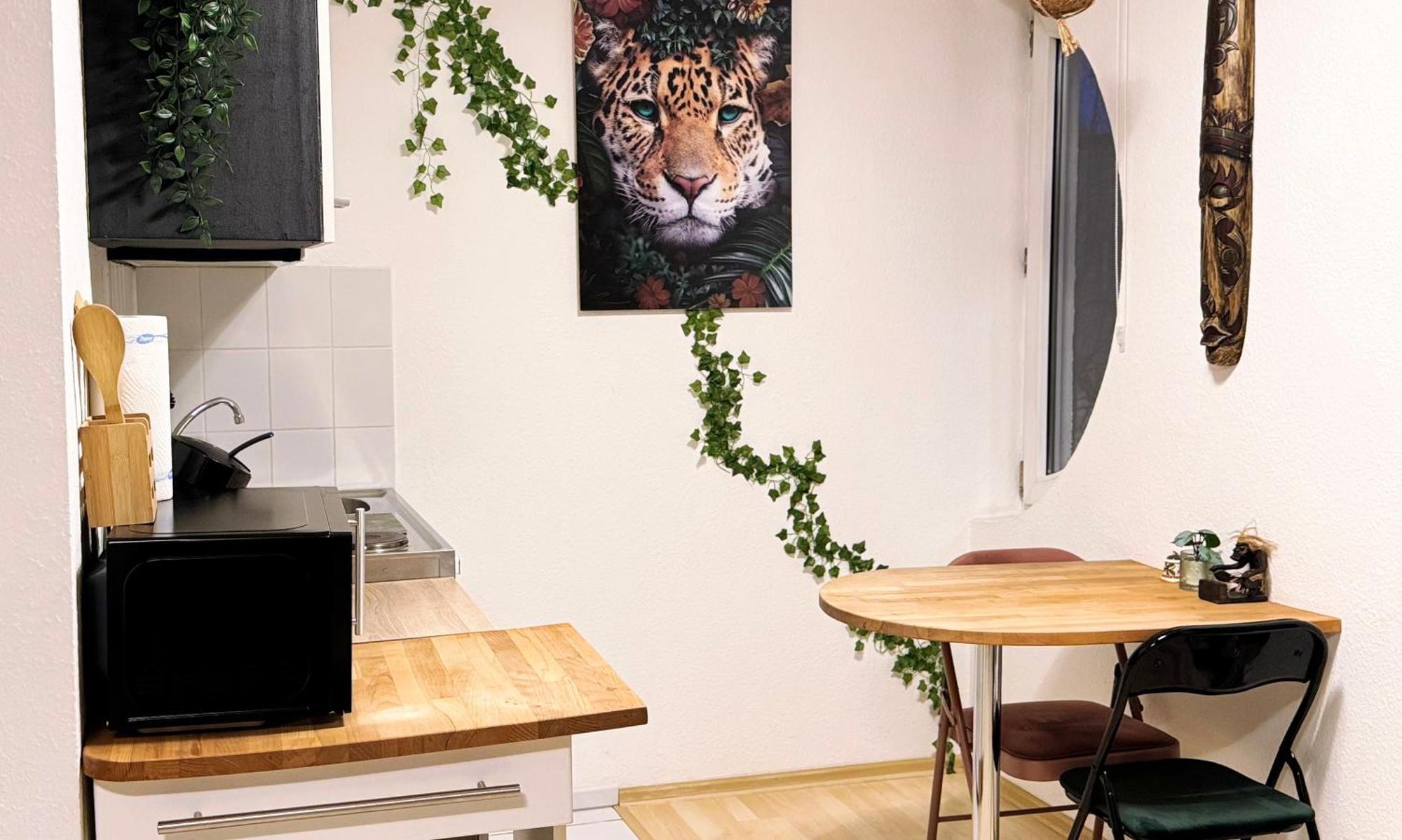Zentrumnah Inklusive Parkplatz Jungle-Suite By Rentigo - Ruheoase Im Herzen Von Saarbruecken! Dış mekan fotoğraf
